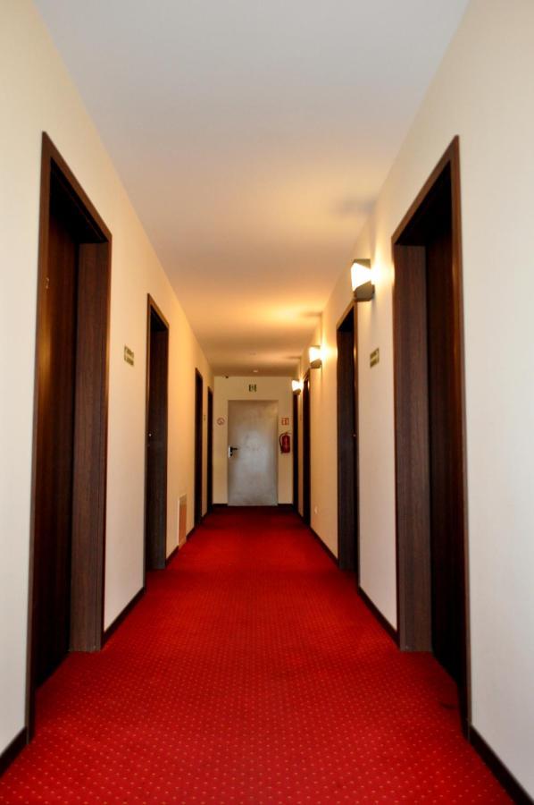 Hotel Pauza Radzyn Podlaski Exterior foto